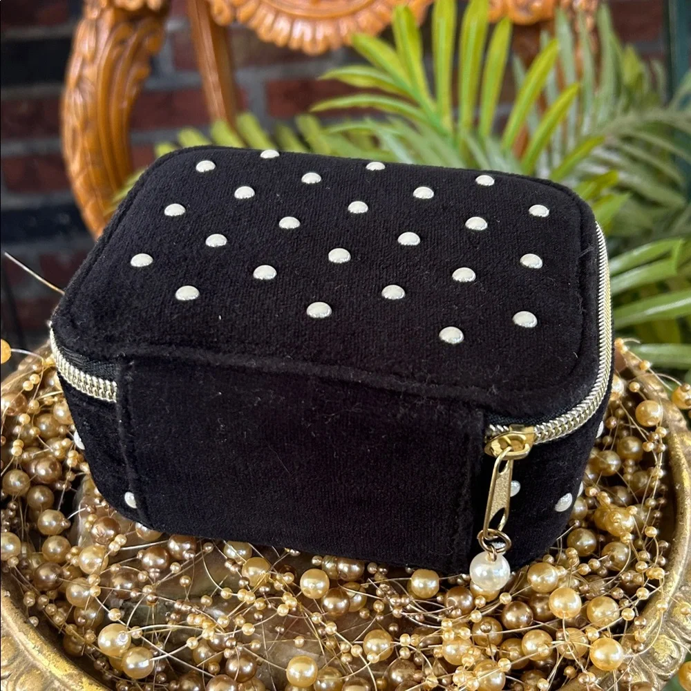 Pearl Studded Black Velvet Travel Jewelry Holder